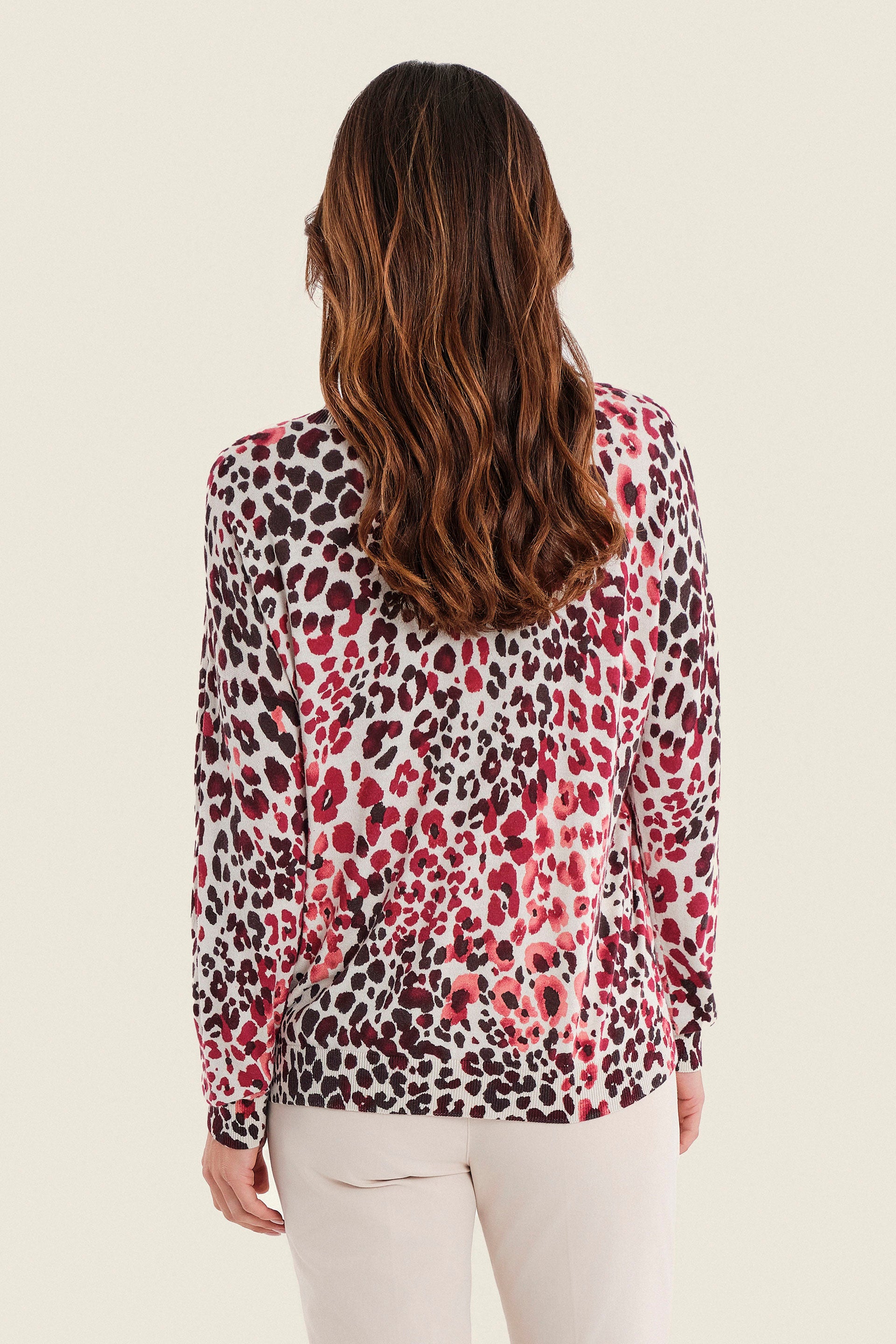 Pullover mit Tiermuster und Kontrastbündchen, Wildmuster Rauch