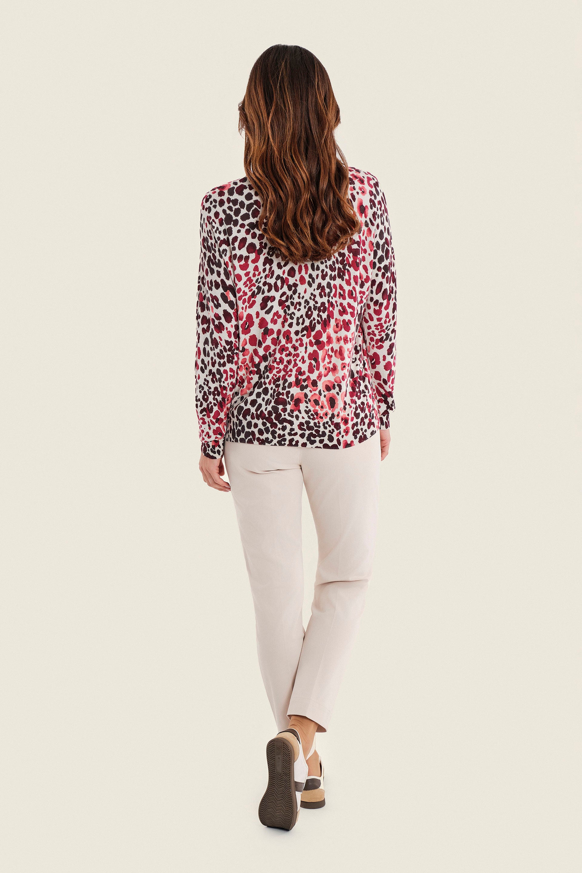 Pullover mit Tiermuster und Kontrastbündchen, Wildmuster Rauch