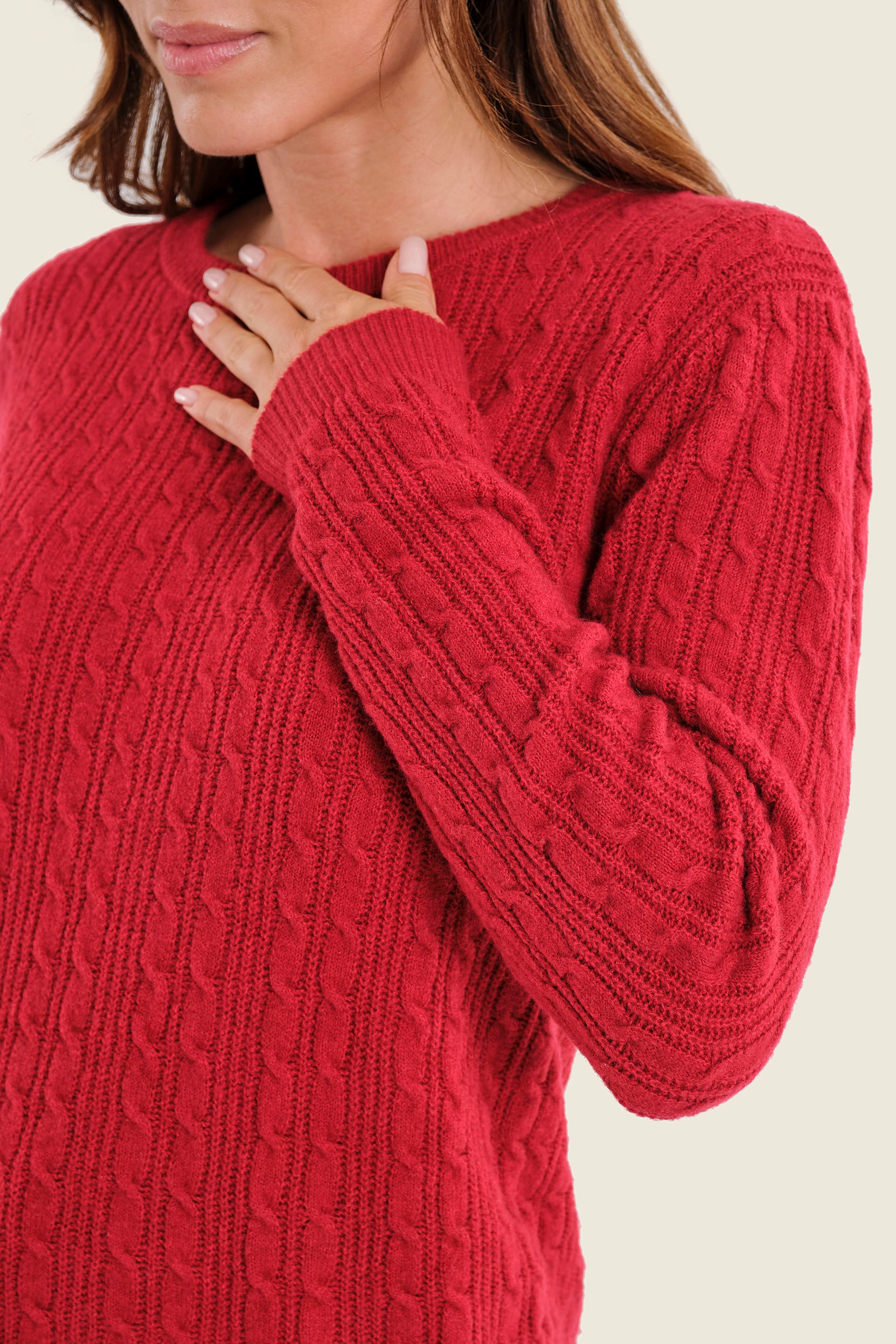 Pullover mit Zopfmuster, Kirschrot