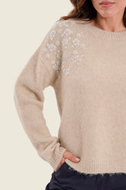 Pullover mit Blütenapplikation, Eichenbeige
