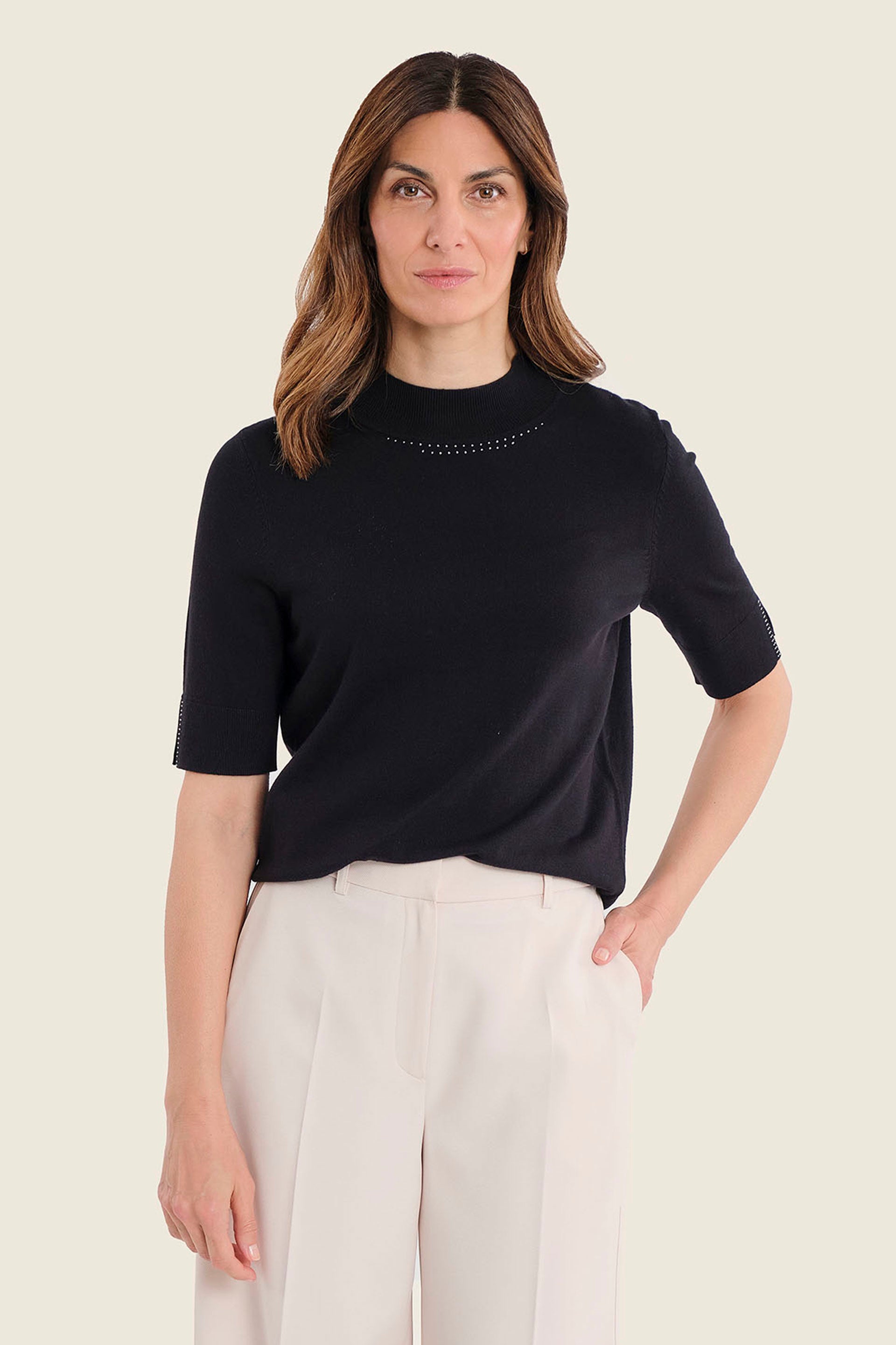 Kurzarmpullover mit hohem Ausschnitt, Schwarz