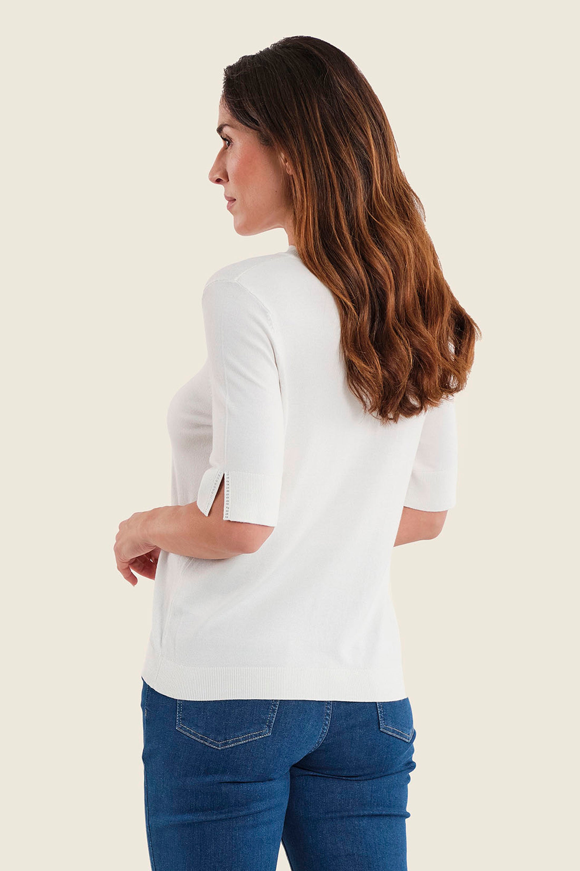Kurzarmpullover mit hohem Ausschnitt, Wollweiß