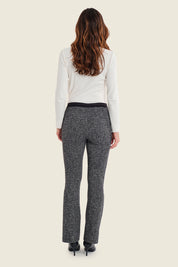 Ausgestellte Hose mit Bügelfalte, Schwarz-Weiß Jacquard