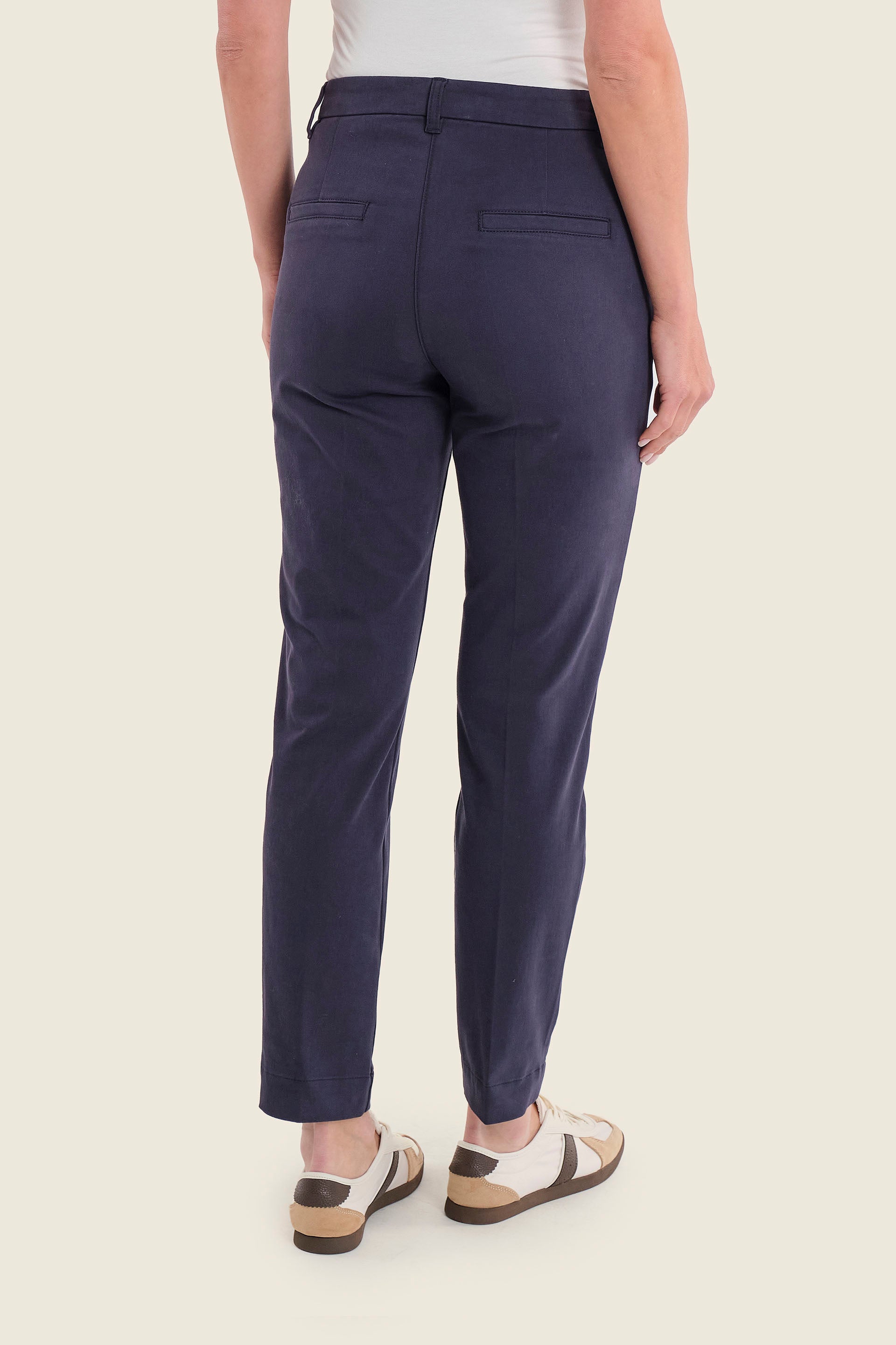 Chinohose aus Stretch-Baumwolle mit geradem Bein, Nachtblau