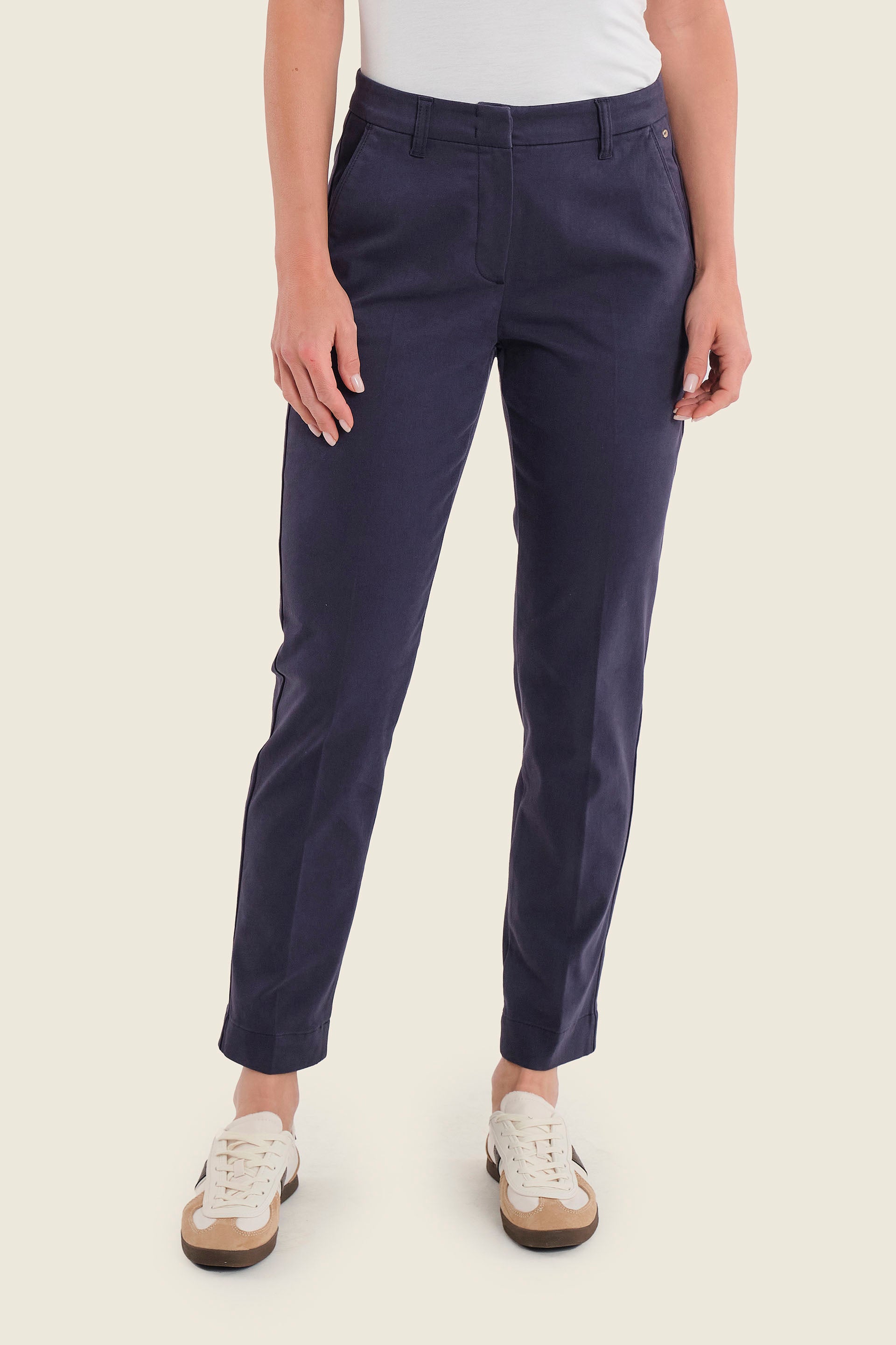 Chinohose aus Stretch-Baumwolle mit geradem Bein, Nachtblau