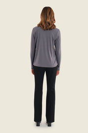 Ausgestellte Hose mit Kontrastnähten, Schwarz