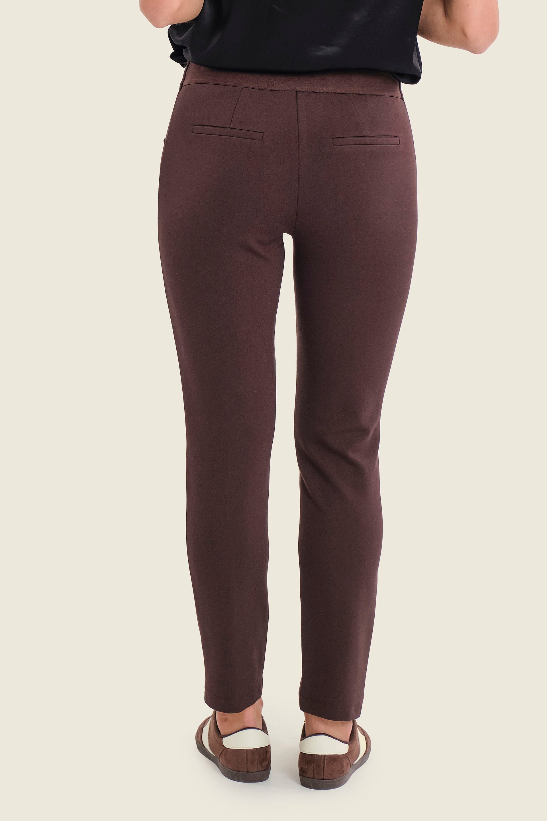 Schmale Strickhose zum Hineinschlüpfen, Pflaumenbraun