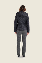 Steppjacke mit Kapuze und Rautensteppung, Schwarz