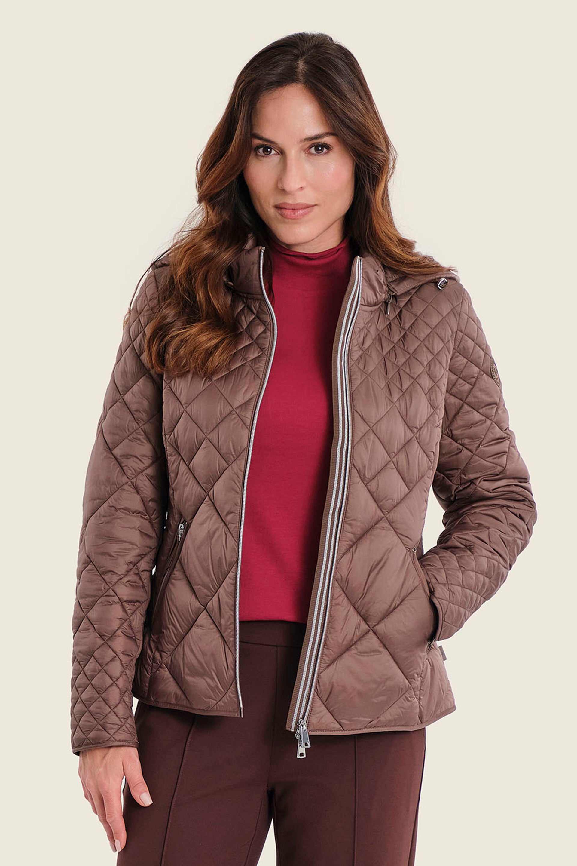 Steppjacke mit Kapuze und Rautensteppung, Mokkabraun