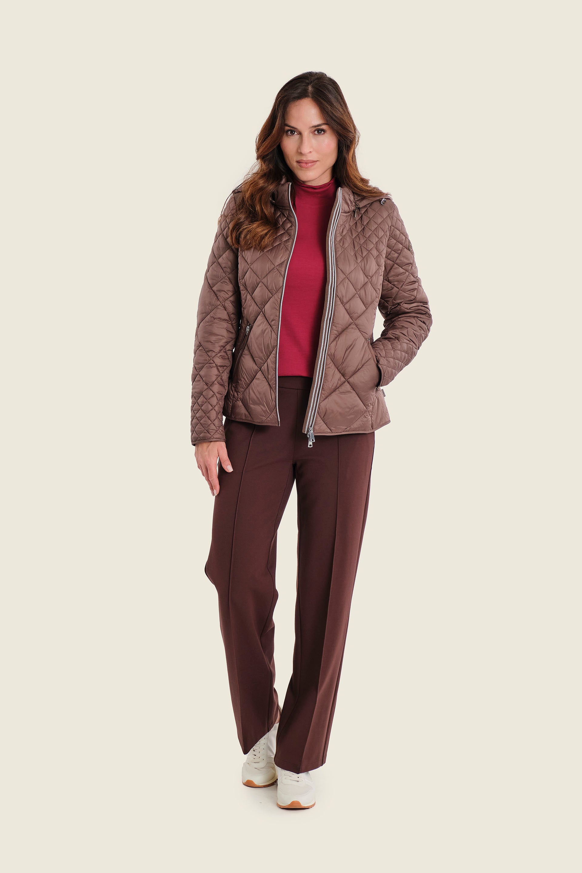 Steppjacke mit Kapuze und Rautensteppung, Mokkabraun