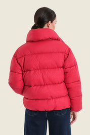 Kurze Steppjacke mit Stehkragen und Volumenärmeln, Kirschrot