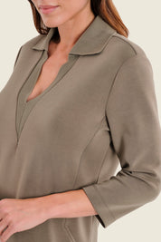 Kleid mit Polokragen, Meeresgrün