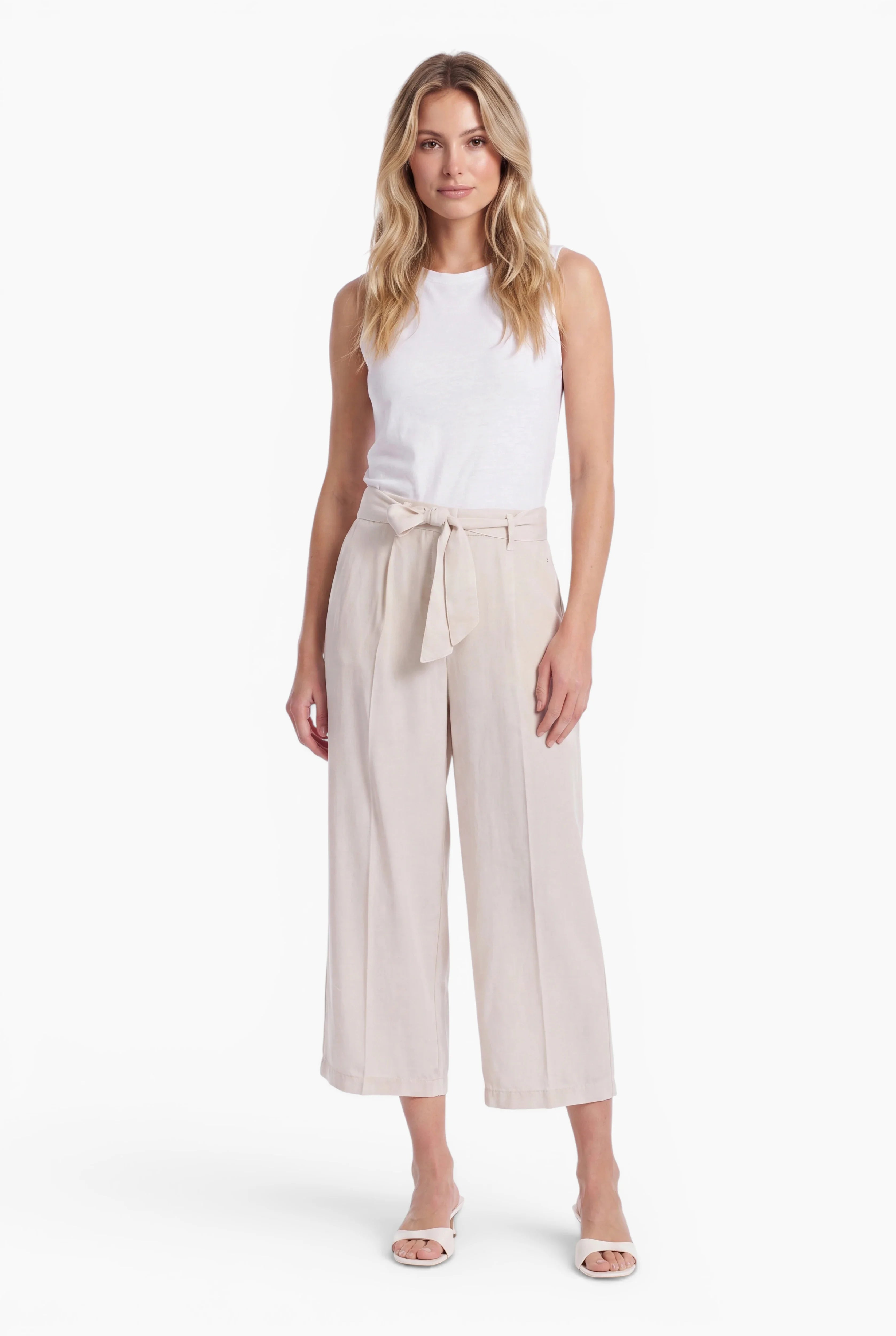 Chinos mit weitem Bein aus Lyocell™ mit Stoffgürtel